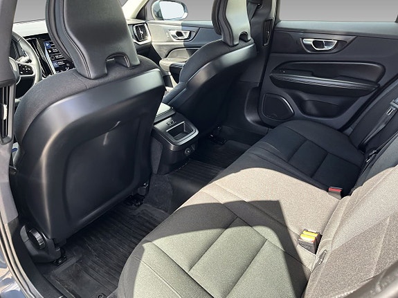 Volvo V60 Cross Country 12 of 19