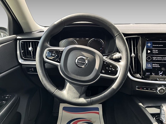 Volvo V60 Cross Country 14 of 19