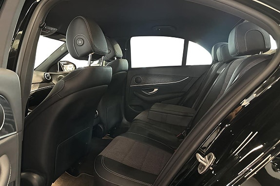 Mercedes-Benz E220 11 of 25