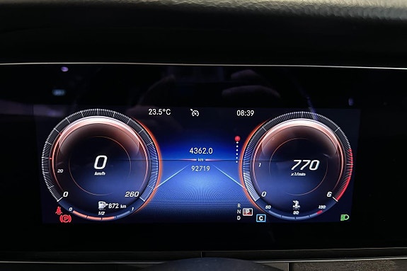 Mercedes-Benz E220 14 of 25