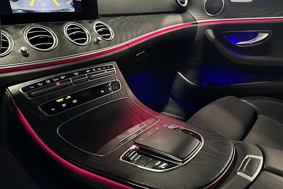 Mercedes-Benz E220 22 of 25