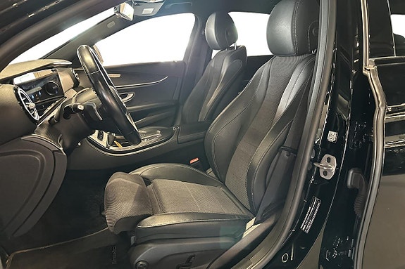 Mercedes-Benz E220 12 of 25