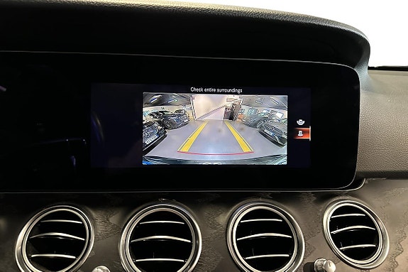 Mercedes-Benz E220 19 of 25