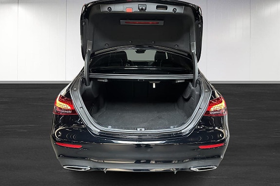 Mercedes-Benz E220 17 of 25
