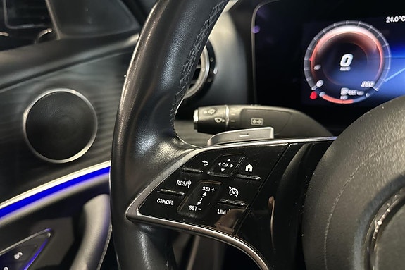 Mercedes-Benz E220 23 of 25