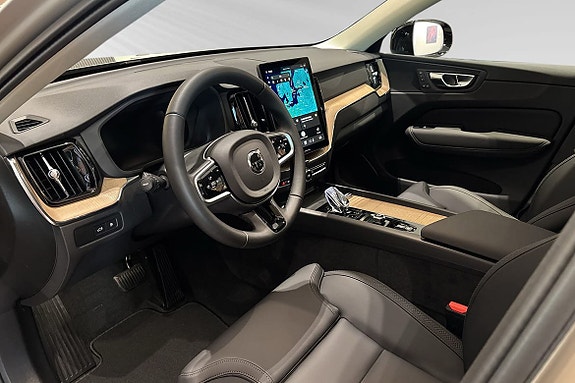Volvo XC60 6 of 10