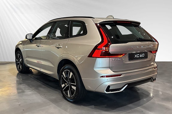 Volvo XC60 3 of 5