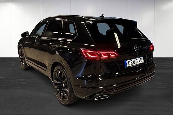 Volkswagen Touareg 4 of 5