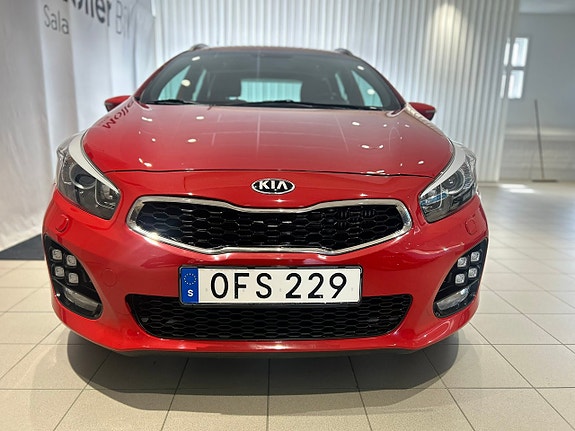 Kia Ceed 2 of 5