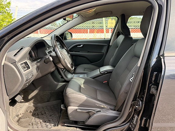 Volvo V70 7 of 11