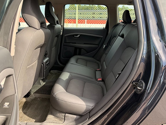 Volvo V70 11 of 11