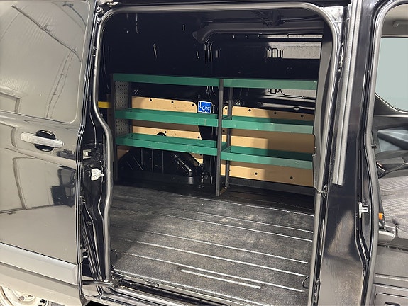 Ford Transit Custom 10 of 18