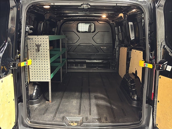 Ford Transit Custom 11 of 18