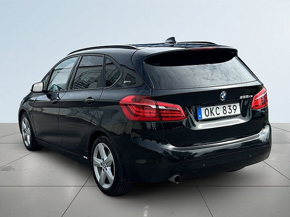 BMW 225xe 5 of 5