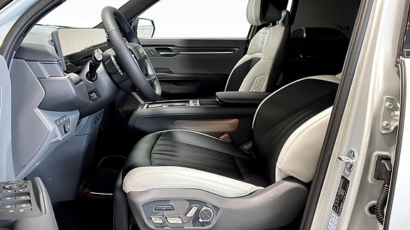 Kia EV9 10 of 13