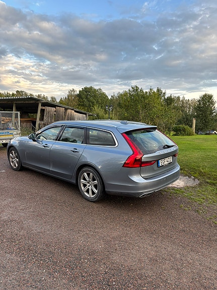 Volvo V90 2 of 2