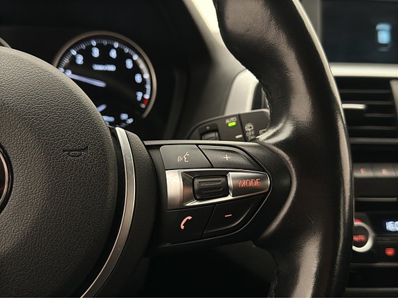 BMW 118i 14 of 27