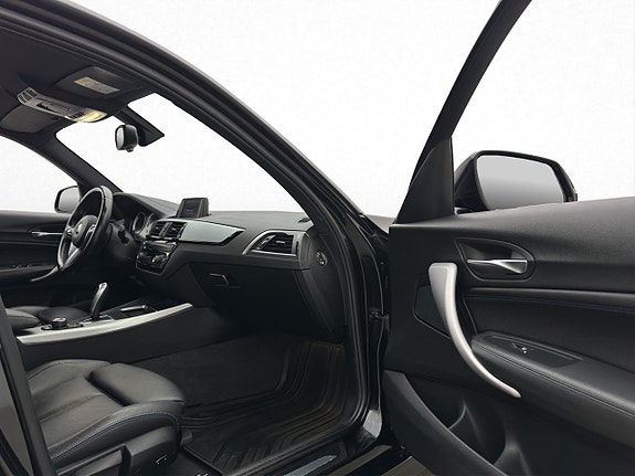 BMW 118i 21 of 27