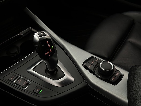 BMW 118i 18 of 27