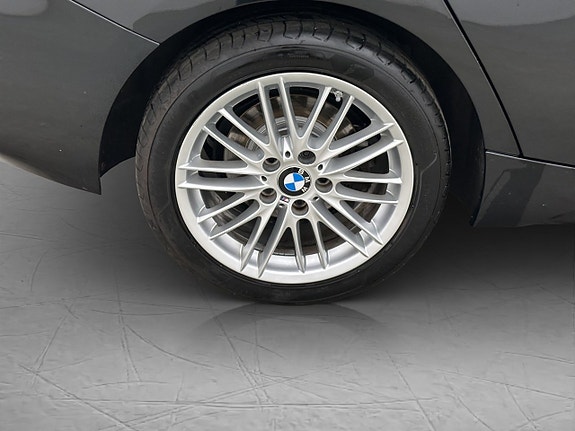 BMW 118i 25 of 27