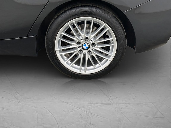 BMW 118i 24 of 27