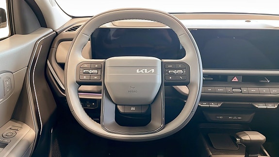 Kia Seltos 10 of 12