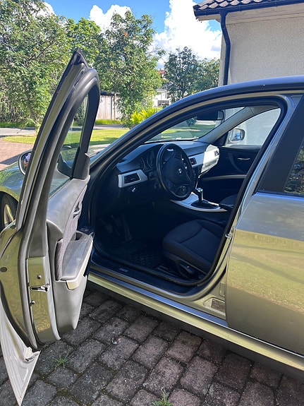 BMW 320d 9 of 11