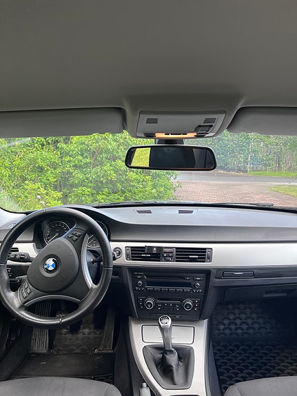 BMW 320d 6 of 11