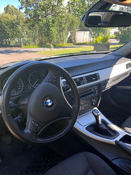BMW 320d 8 of 11