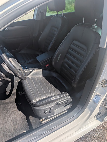 Volkswagen Passat 9 of 9