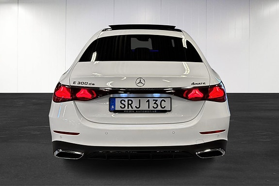 Mercedes-Benz E300 de 6 of 23