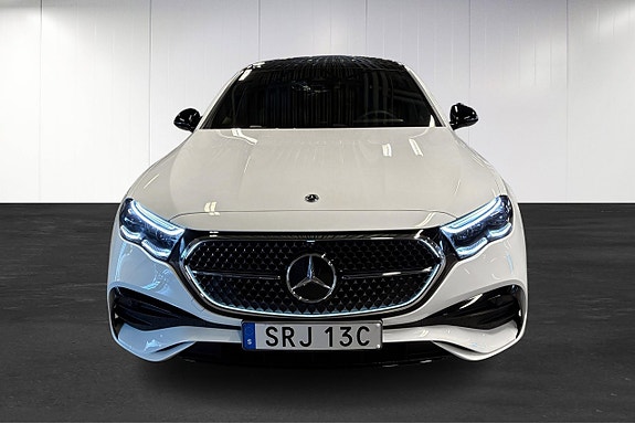 Mercedes-Benz E300 de 5 of 23