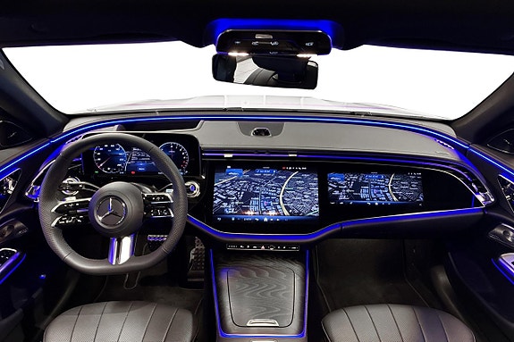Mercedes-Benz E300 de 10 of 23