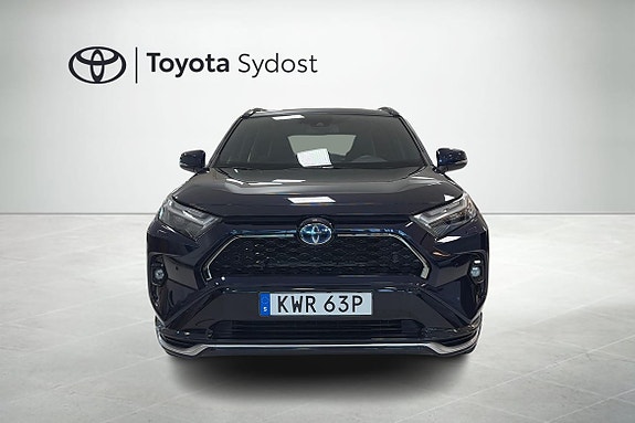 Toyota RAV4 5 of 10
