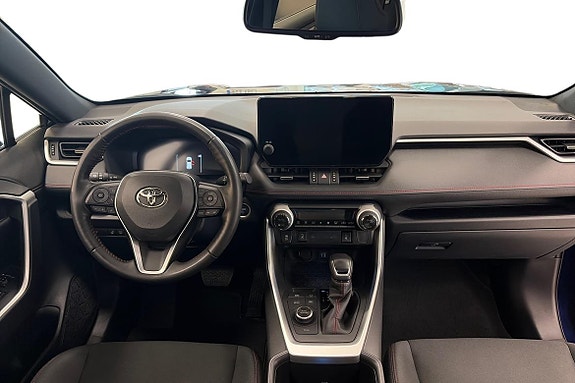 Toyota RAV4 8 of 10