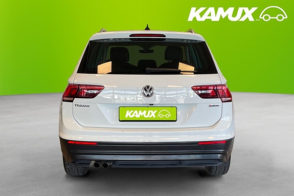 Volkswagen Tiguan 5 of 26