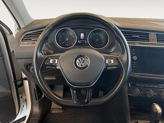 Volkswagen Tiguan 13 of 26