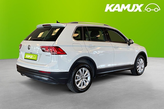 Volkswagen Tiguan 4 of 26