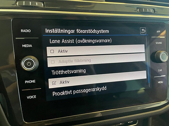 Volkswagen Tiguan 21 of 26