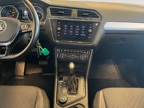 Volkswagen Tiguan 11 of 26