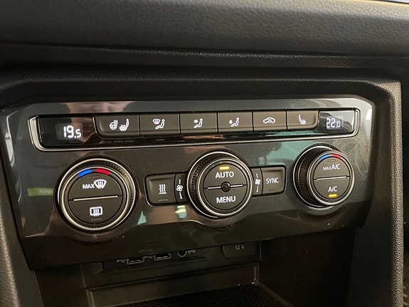 Volkswagen Tiguan 24 of 26