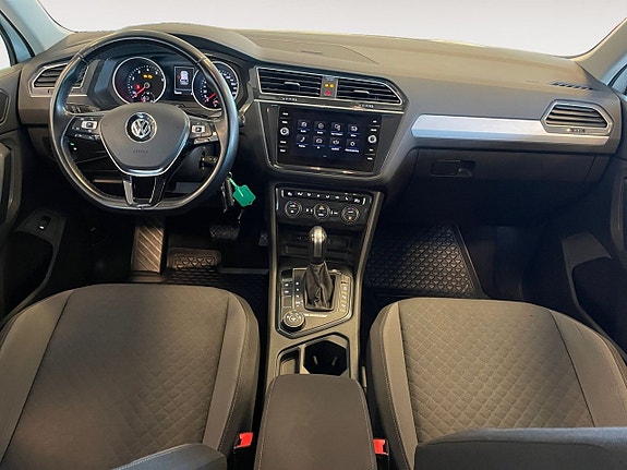Volkswagen Tiguan 10 of 26