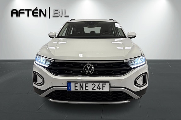 Volkswagen T-Roc 3 of 5