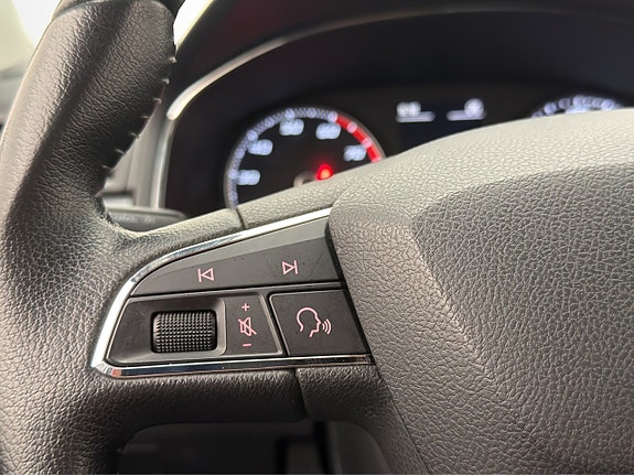 Seat Arona 15 of 29
