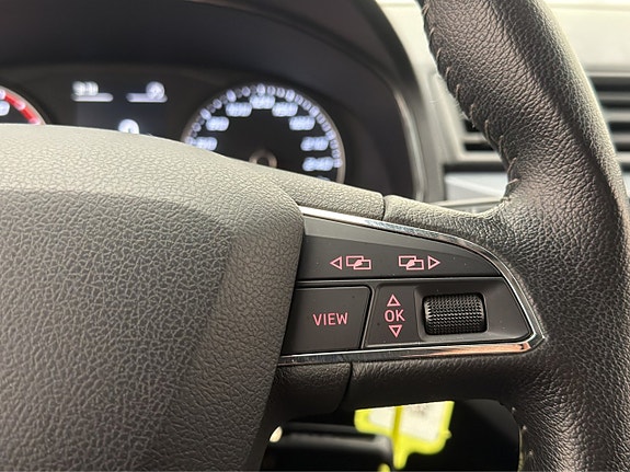 Seat Arona 17 of 29
