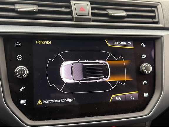 Seat Arona 18 of 29