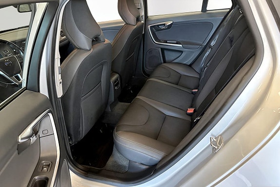 Volvo V60 8 of 9