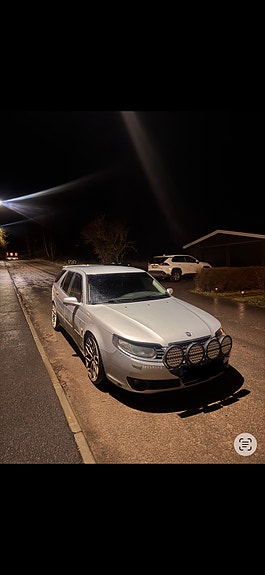 Saab 9-5 2 of 7