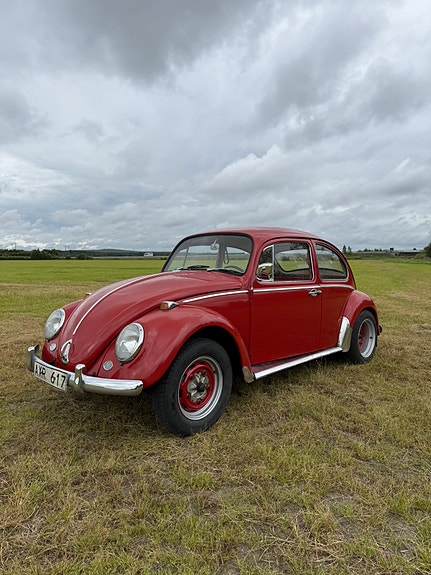 Volkswagen 1300 2 of 5