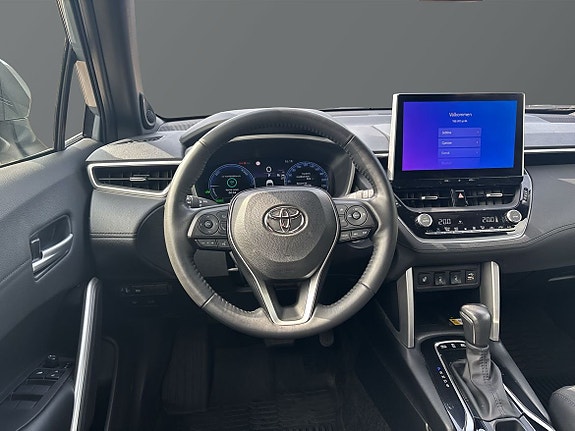 Toyota Corolla Cross 10 of 12